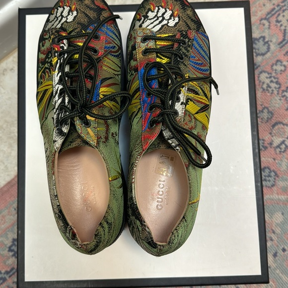 Gucci Jacquard Silk Tiger Peggy Platform - Picture 4 of 5